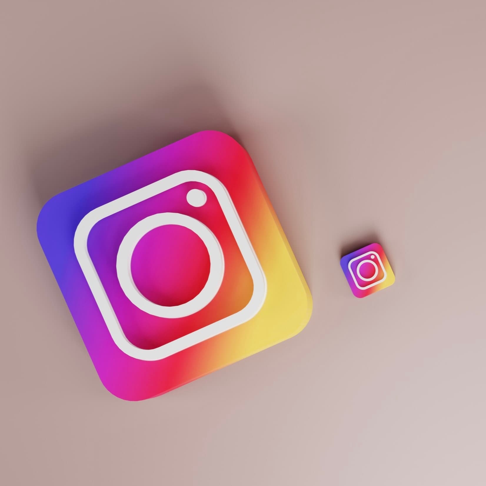 Instagram Sizing Cheat Sheet: How Big Should Your Instagram Posts Be?